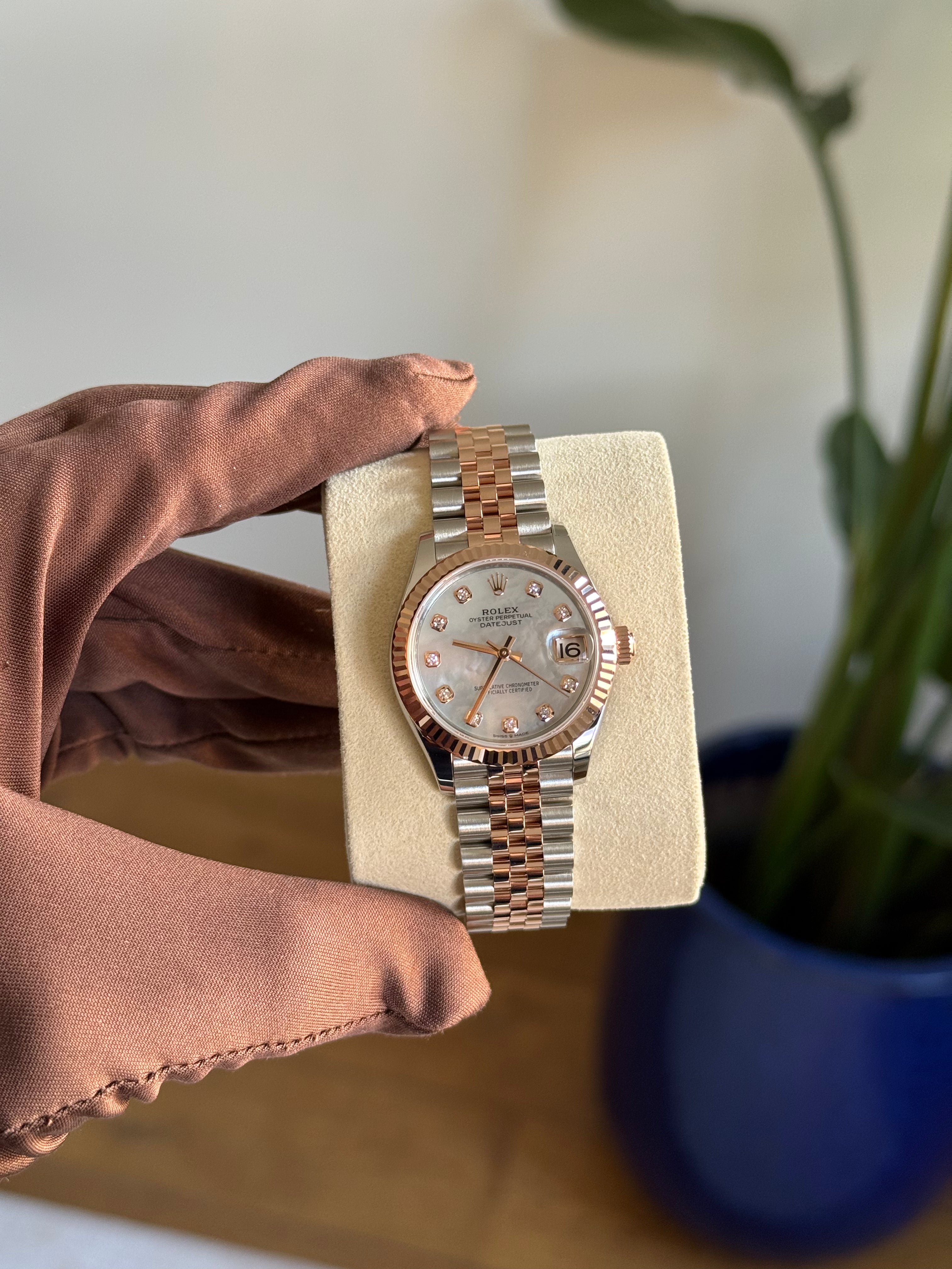 Rolex Datejust 31 MOP Dial/ Stainless Steel / Rose Gold / Fluted / Jubilee — Ref. 278271